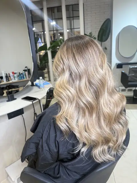 Balayage y rubios — trabajo de Pepa Romero