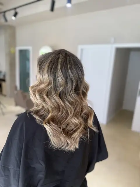 Balayage y rubios — trabajo de Pepa Romero