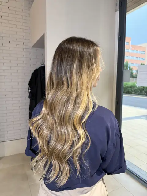 Balayage y rubios — trabajo de Pepa Romero